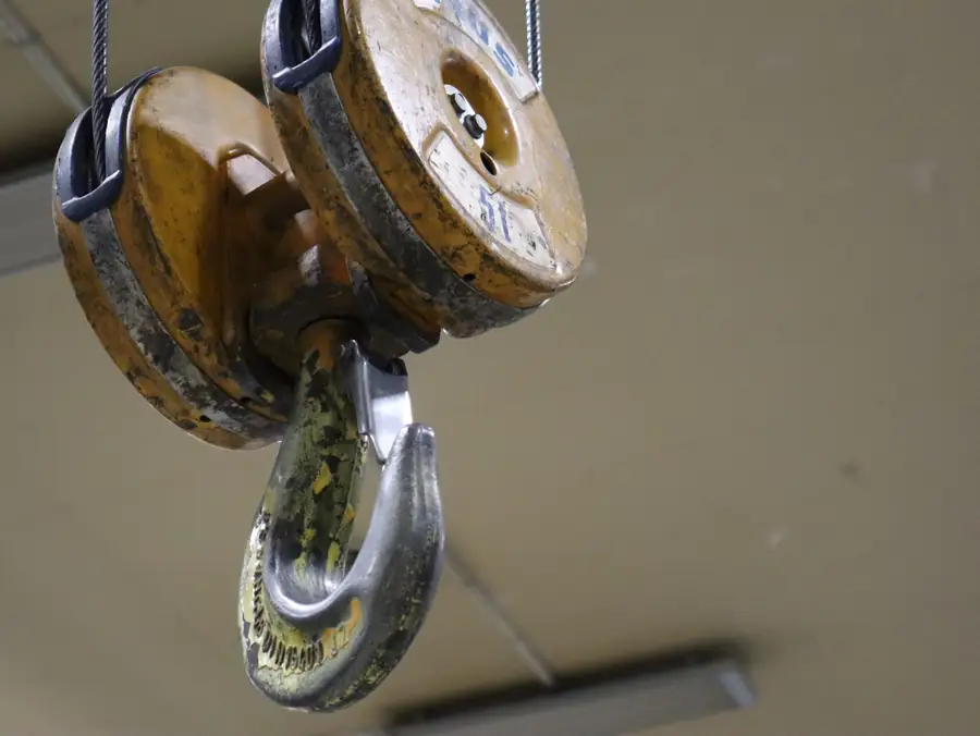 Crane hook in the Innovar workshop